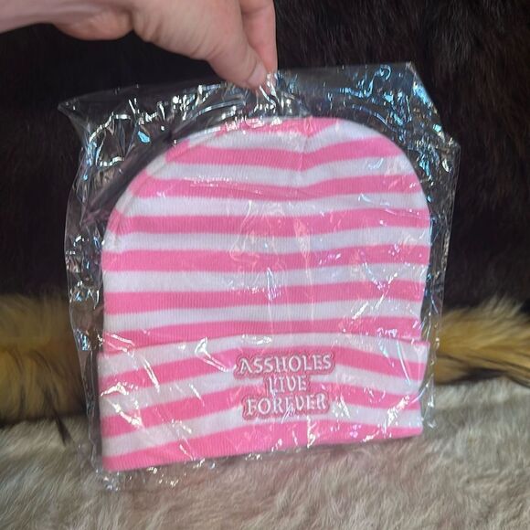 COPY - Assholes live forever beanie OS (2875) NEW - Picture 1 of 2